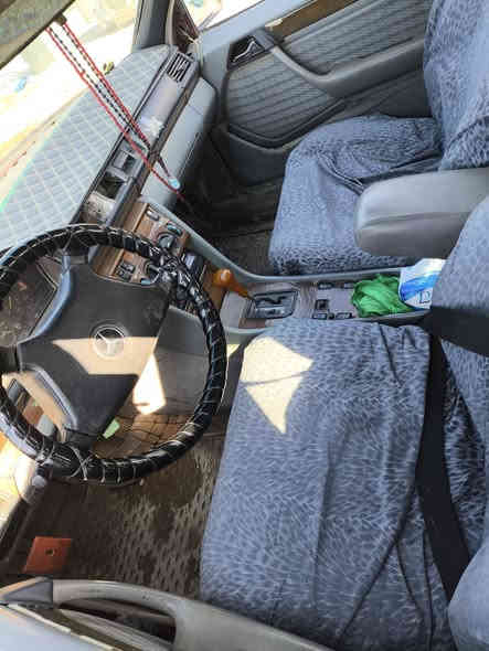 السلام عليكم مارسدس دب موديل 90 كامله وجاهزه مال جناي مكينه ففتي جديده رقم بغداد بسمنه السعر 55 وبيه مجال عنواني مدائن سلمان باك وهاذ رقمي ***********
