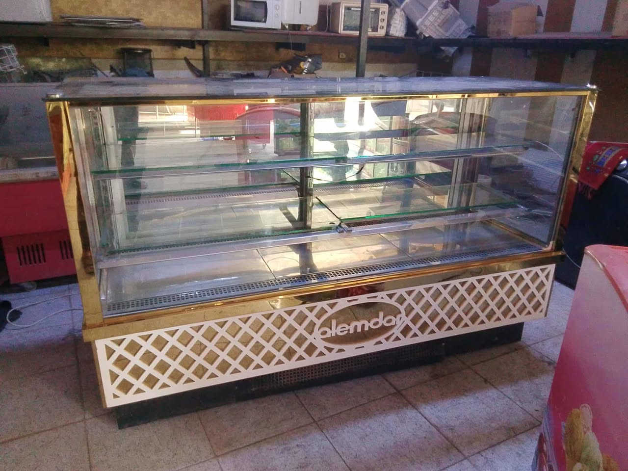 عارضات عامودي
مجمدة
برادات مقبلات وطرشي اجبان
برادات كيك ٢
بغداد ***********
