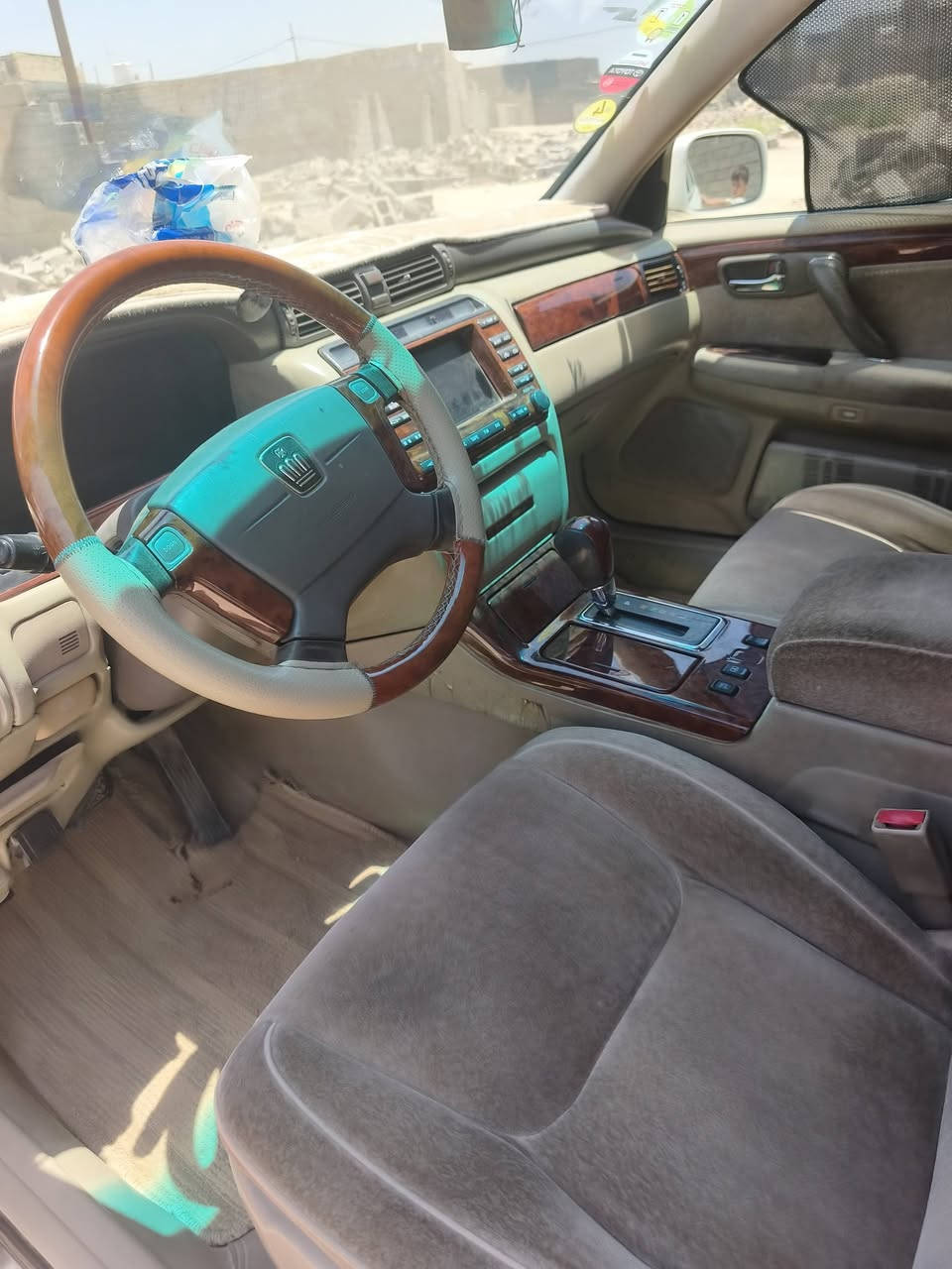 ياالله سلام عليكم ملكه كراون 2002 3دكم مكفول من عيب شرعي من كلشي سياره اصولي سعر 120بيهة مجال قابل مراوس 
‪0782 763 0107‬‏
