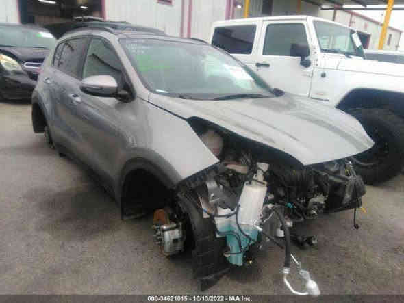 السلام عليكم 
كيا سبورتج ٢٠٢٢ وارد امريكي محرك ٢٤٠٠gdi
سيارة حادثها سرقة تايرات وغرفة داخلية ودعامية فقط مثل ماموضح بالصور 
سيارة بانوراما 
رادار امامي
رادار خلفي 
رادار جانبي 
كروس سرعه 
شفتات بل ستيرن 
٣ انضمه قيادة
انحراف عن المسار
تبريد قطعتين 
شاشة ابل كار بلي الجبيرة 
كشنات جلد 
ستيرن D رياضي
وبعد كومه مواصفات فول عدى البصمه السيارة سيارة كلين مابيها اي حادث بل حديد
رايدها ب١٩٠ وبيها مجال بسيط  وبيها رقم اربيل ب اسمي 
***********
