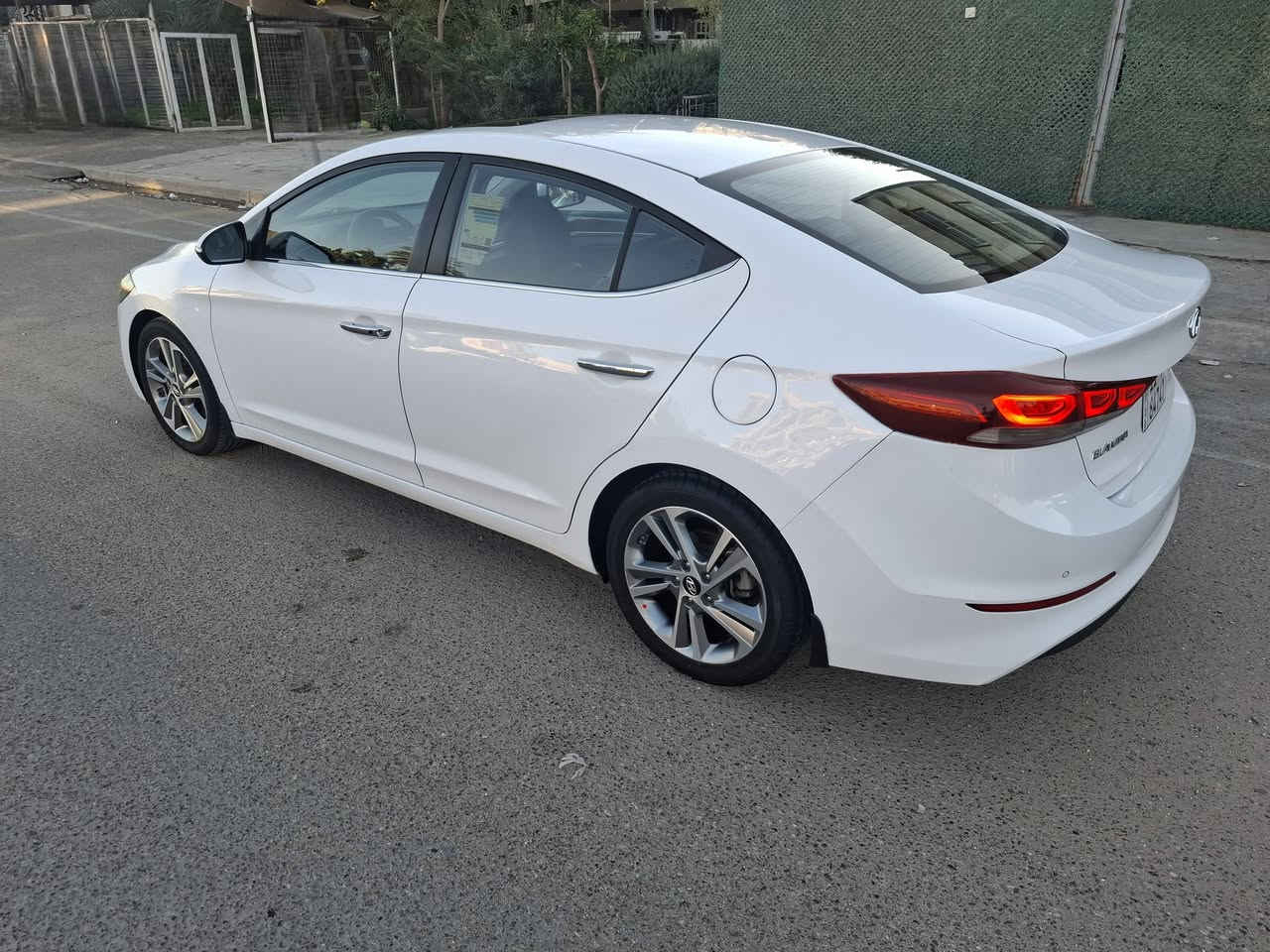 (للبيع او المراوس) 
النترا ٢٠١٧ خليجي فول مواصفات Vip استراد ايراني مواصفات خاصه ماشيه ٩٢ محرك وكير بلادي كفاله السياره نظيفه جدآ حداديه تخم تاير زنون عدسات  سونار مع الصور مكانه حي الأعلام بسعر ١٥٣
***********
