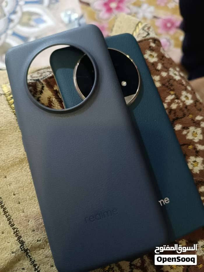 للبيع هاتف ريلمي 13 برو (5 5G (Realme 13 Pro - نظيف جداً
المساحة : 512 جيجابایت

الرام 12 جيجابايت

المعالج : 2 Snapdragon 7s Gen (ممتاز للألعاب والاستخدام الثقيل)

الشاشة : AMOLED منحنية، بتردد 120 هرتز سلسة جداً وألوانها ممتازة)

الكاميرا خلفية 50 ميجابكسل مع مثبت بصري OIS + كاميرا سيلفي 32 ميجابكسل

البطارية : 5200 مللي أمبير تكفي للاستخدام الطويل مع شحن سريع 45 واط

الصوت سماعات ستيريو مزدوجة

ما عندي توصيل 

السعر 350 ألف 

للتواصل على هذا الرقم 

***********1
