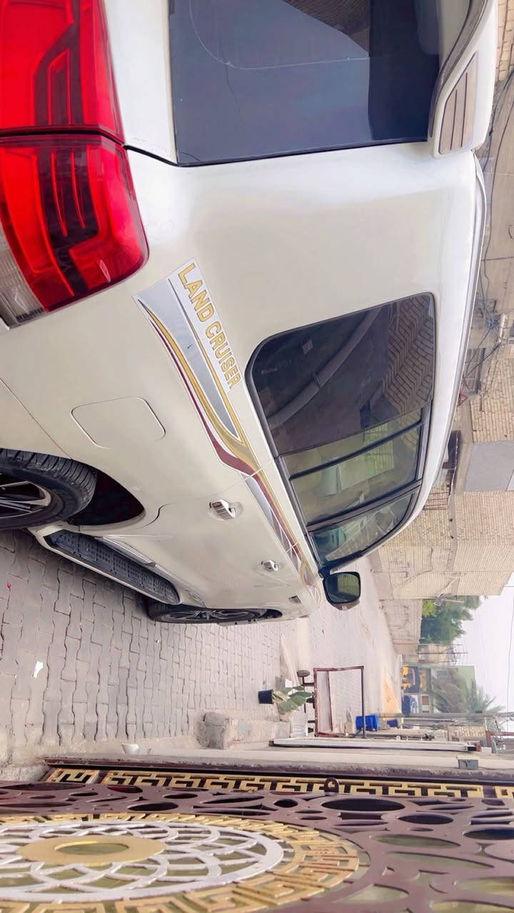 لاندكروز ١٣ محدثه ٢١ فول داخل وخارج صبغ عام بيهه ضربه قبق جنطه وخشه مال الجاملغ الأمامي سعر 270 وبيهه مجال قليل مستعجل على البيع رقم بغداد الجديد مكاني بغداد  *********** ***********
