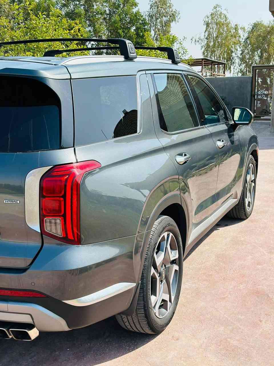 السلام وعليكم
هونداي بلسايد (كلگرافي) 
موديل 2024 
السياره بيهه ربع بنيد صبغ والجاملغ بارد والباقي كفاله عامه صور الحادث بلمنشور 
رقم بغداد السياره ماشيه 37 الف 
مكان سياره بابل 
السعر :300 وبيهه مجال بسيط 
اللاتصال *********** او ***********
فول فول مواصفات 1/1
حجم المحرك : 3800 / 6 سلندر
عدد المقاعد 7 راكب 
فتحة سقف عدد (2) (بانورما)
سقف كنــــتارا
تتقدم وترجع بريمونت
شاشة عرض داتــــاشــــو
كيج الكــــتروني 
انــــارة دشبول وأبواب محيطيه متعددة الألوان 
بصمة ابواب
بصمة تشغيل 
تشغيل عن بعد (𝐑𝐄𝐌𝐎𝐓𝐄 𝐒𝐓𝐀𝐑𝐓)
شاحن هاتف لاسلكي
شاشة دشبول ديجيتال
سماعات هارمان كاردن عدد 16
عداد كاميرات 5 
كاميرا 360
كاميرا امامي
كاميرا جانبي
كاميرا خلفي
شفتات استيرن
هاند بريك بصمة
اوتو بارك (𝐀𝐔𝐓𝐎 𝐏𝐀𝐑𝐊)
اوتو هولد (𝐀𝐔𝐓𝐎 𝐇𝐎𝐋𝐃)
اوتو ستارت (𝐀𝐔𝐓𝐎 𝐒𝐓𝐀𝐑𝐓)
اوتو ستوب (𝐀𝐔𝐓𝐎 𝐒𝐓𝐎𝐏)
رادار 360
رادار امامي (تحديد مسار)
رادار جانبي  (نقاط عمياء)
رادار خلفي (التحذير من الاصطدام)
حساسات 360
حساسات امامي
حساسات جانبي 
حساسات خلفي
نظام (𝐒𝐌𝐀𝐑𝐓)
نظام (𝐒𝐏𝐎𝐑𝐓)
نظام (𝐂𝐎𝐌𝐅𝐎𝐑)
نطام (𝐄𝐂𝐎)
كشنات (𝐕𝐢𝐩)
كشنات مساج
كشنات جلد 
جميع كشنات كهربائي
كشنات خزن+ميموري 
كشنات تبريد امامي وخلفي
كشنات هيتر  امامي وخلفي
تحكمات استيرن
استيرن هيتر
تبريد لمس
تبريد مركزي 
صندوق شفط كهربائي 
لايتات (𝐋𝐄𝐃) لید عدسة زينون 
بكلايتات (𝐋𝐄𝐃) لید
 ويل كروم 

‏
