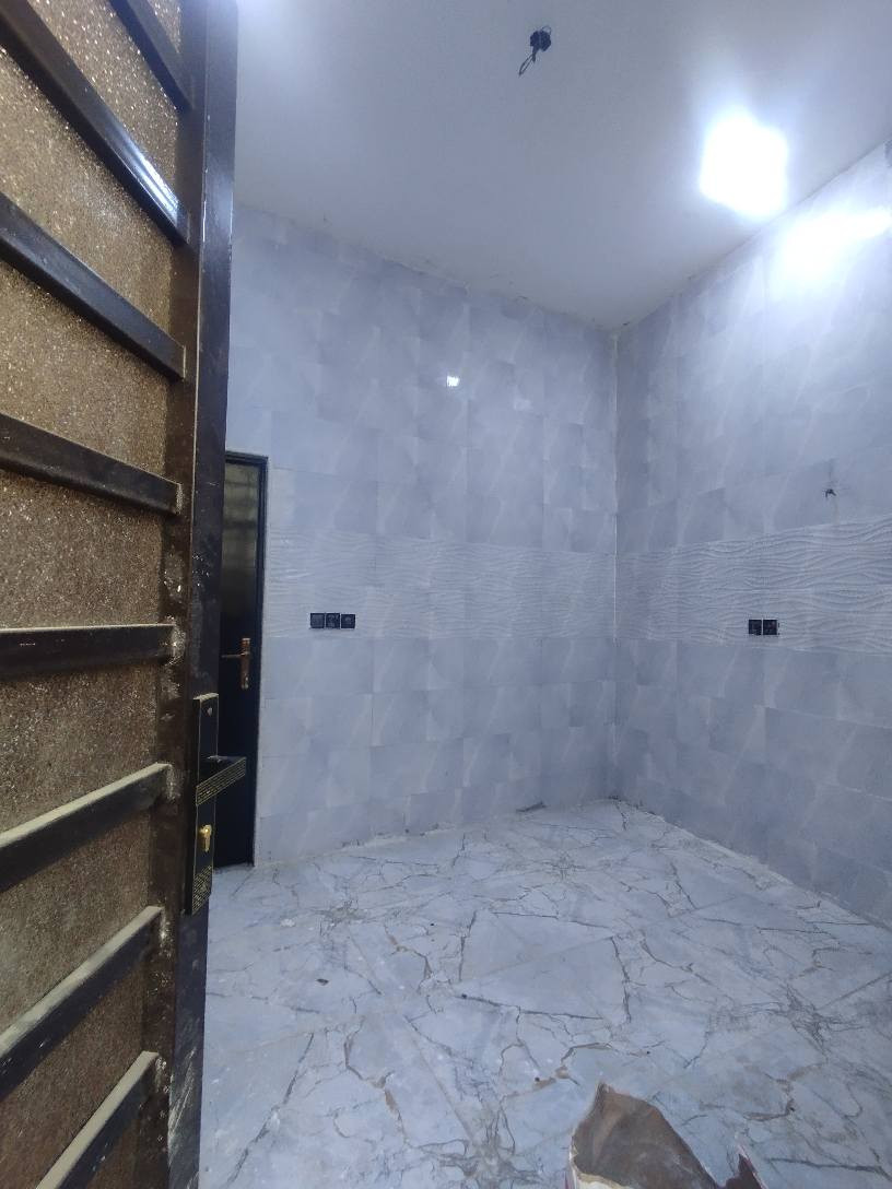 دار سكن مساحه ١٠٠متر
الموقع البصره الجزيره الفيروزية 
يحتوي هذا البيت ع غرفتين وصاله واستقبال ومطبخ وصحيات داخل وخارج وطارمه 
سعر ٥٨ شط العرب, البصرة


**إذا كنت صاحب هذا الإعلان وتريد حذفه لأي سبب، رجاءا أرسل رسالة إلى الدعم الفني**