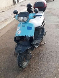 دراجه فراشه للبيع مكينته نضيفه شلعه ومعدل مراسله اوتصال 07838552601