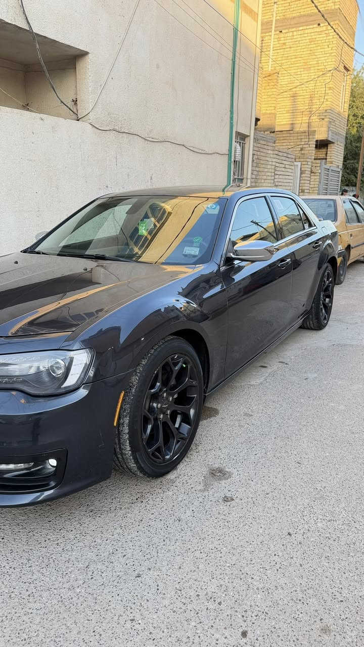 السلام عليكم
للبيع او مراوس 
للبيع كلايسلر 300c مديل 2019 اصل رقم
 بغداد  بأسمي تحويل ثانيوم ماشيه 106mi استخدام شخصي حادثه  بنيد وجاملغين  وشاصي صبغ فقط بدون كص او لحيم  كير محرك كفاله وممفتوحات مواصفاته فئه تورنك شكل الs صدر امامي خلفي جديد ويل اصلي مال هارلم سياره بحالة جيدا جدا تو ويل
العنوان بغداد قرب تقاطع الدرويش للاتصال على رقم ***********
السعر 170 وبيه مجال
