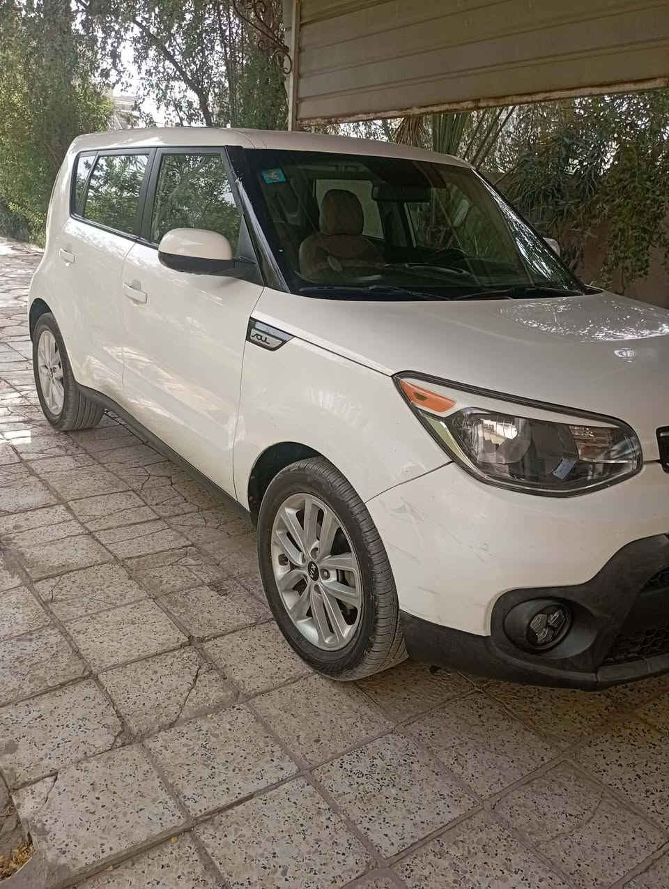 كيا صول 2019رقم بغداددولي بسمي مكينه 2.0سياره بدون حادث صورامريكا بالمنشوروهنا بيه صبغ جاملغ امامي بدون دواخل بدون ايرباكات جاهزه ماشيه 98السعر124موبايل ***********
