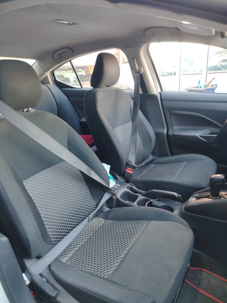 ⚜️سلام علیکم فيرسا 2024⚜️
🔵وارد امريكي بيها جاملغ وبنيد مثل ما موضح بل صور**

🟠المحرك: 1.6 لتر، 4 سلندر بنزين (DOHC)**

🔴الدفع: أمامي (FWD)**

🟡كير أوتوماتيكي (CVT)**

⚫حساسات خلفيه**

🟤رادار امامي**

🟣تحكم ستيرن**

🟥للتواصل الاتصال على الرقم**
***********
