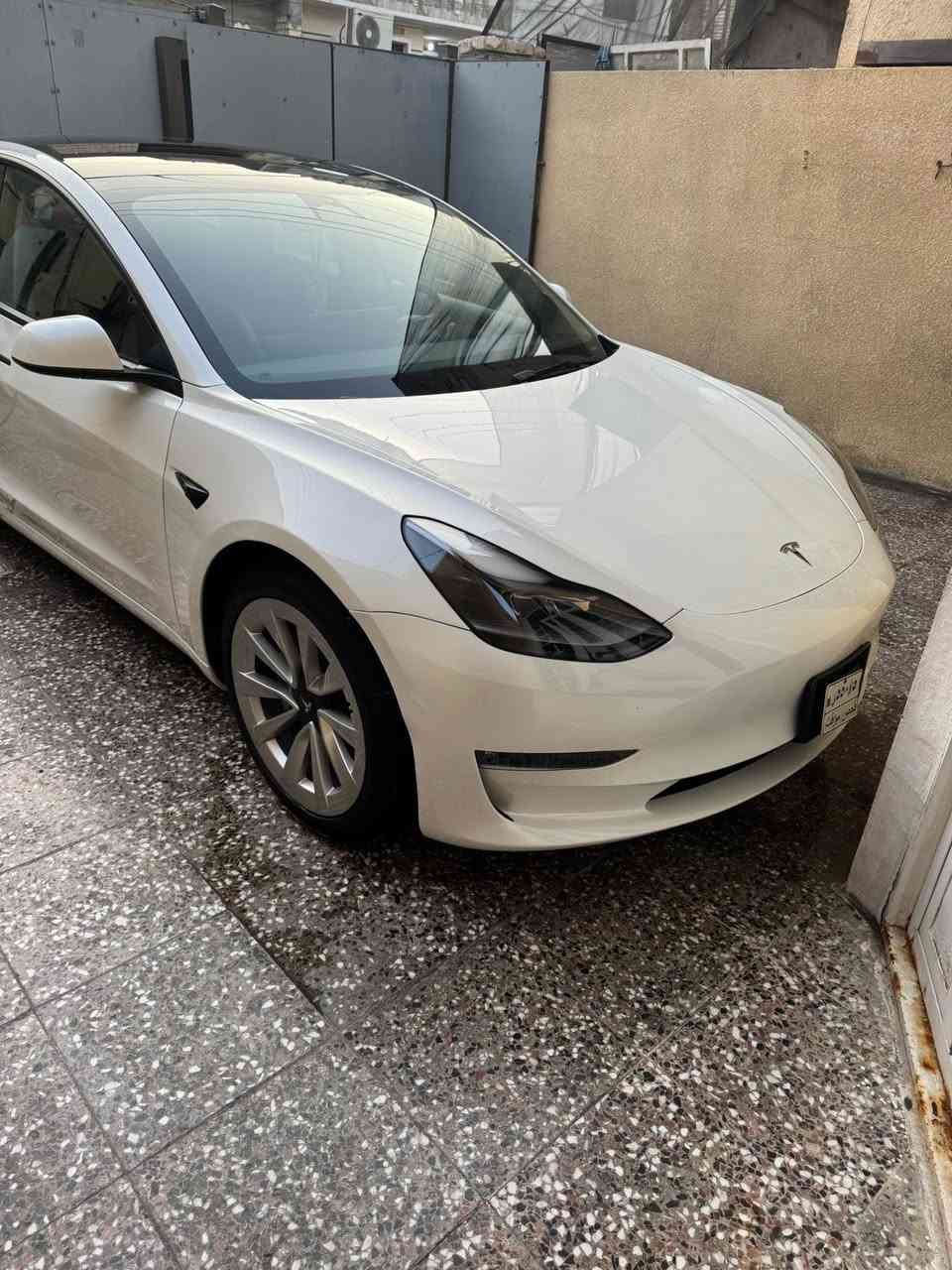 السلام عليكم
تسلا موديل ٢٠٢٣

مرقم بغداد

باسمي 
امبدل بيهه بيبان ثنين نفس لون بلادي
رقم تلفون ***********
