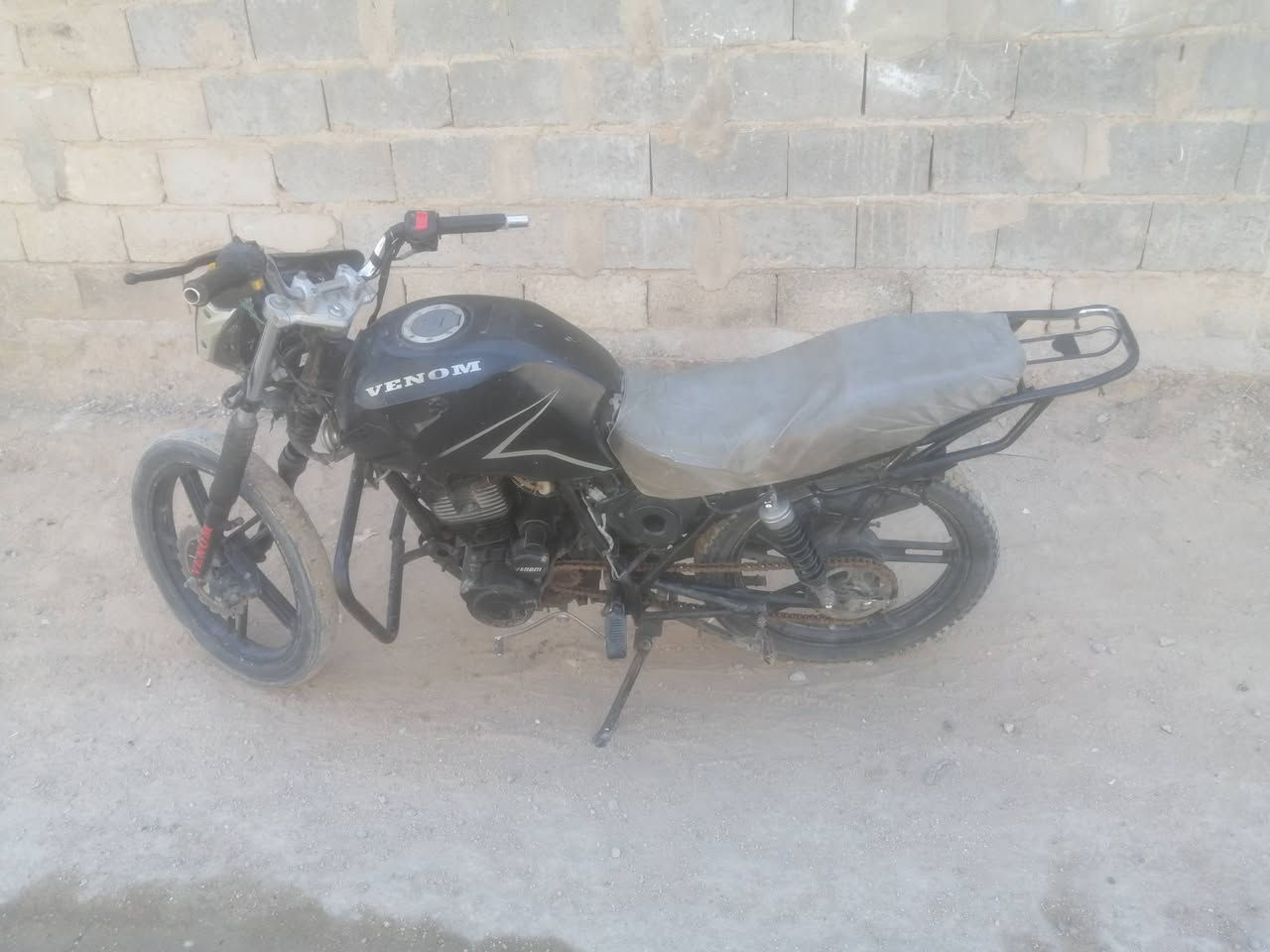 سلام عليكم دراجه  لبيع      سعره  250          ***********
