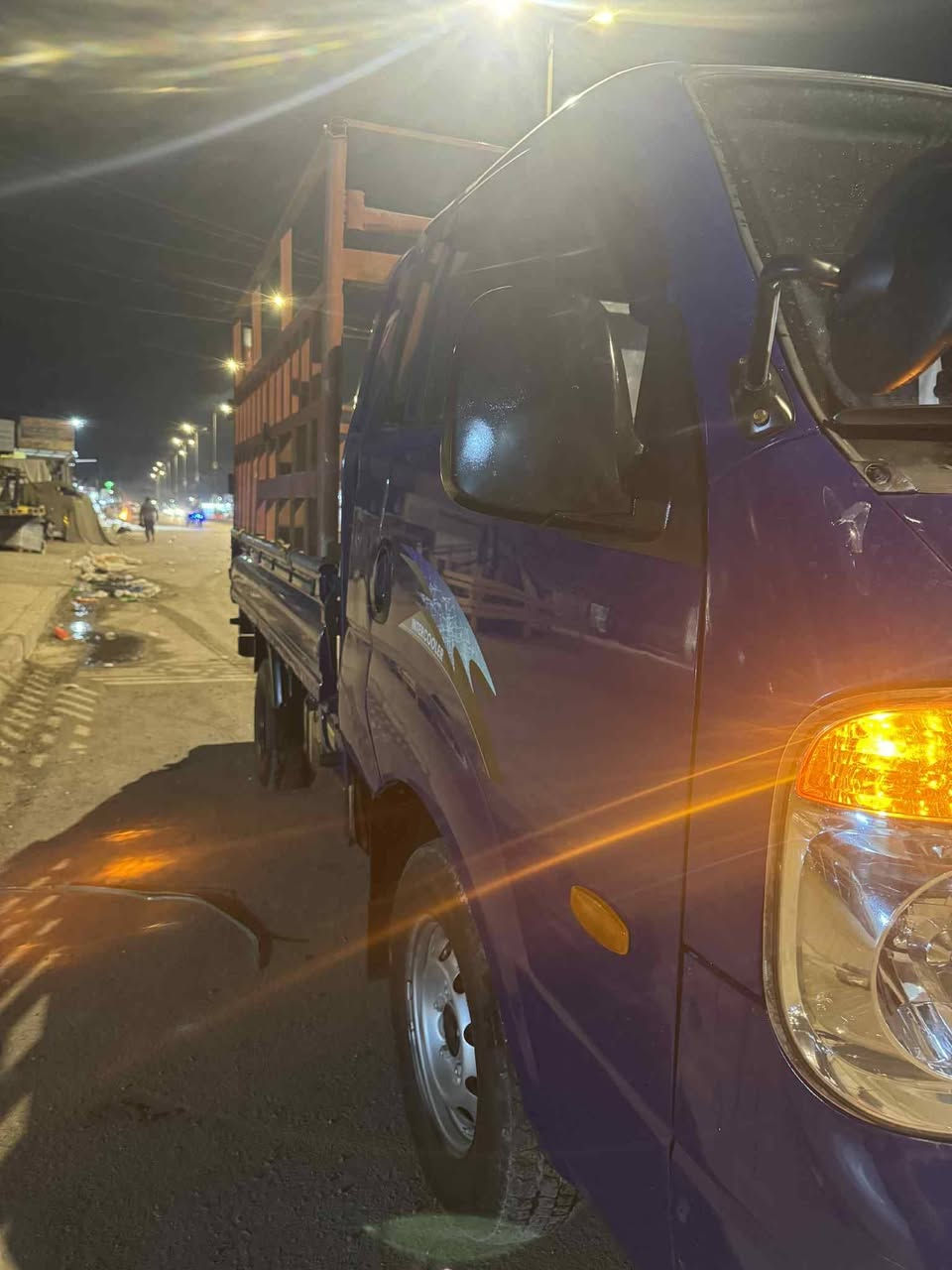 كيا 300 مفتوح مكينه جديده رقم ديالى نكليزي ع الستلام العنوان بغداد المعمل الحسينيه رقم الهاتف***********
