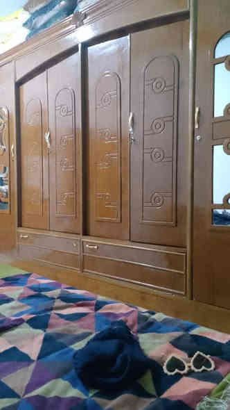 سلام عليكم غرفه صاج كلش نضيف ومرتبه سعر 900 مكاني الزبير رقم ***********
