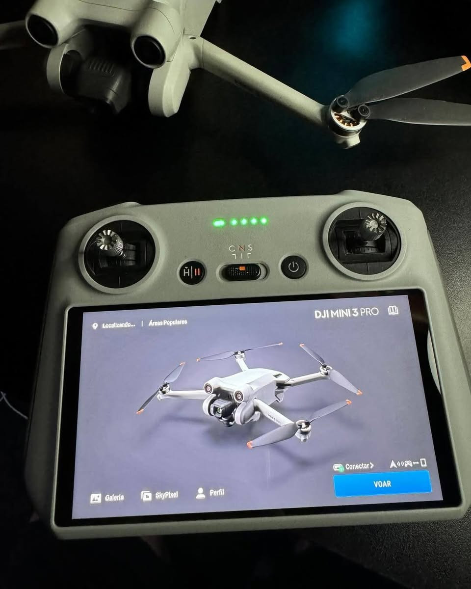 🚁✨ DJI Mini 3 Pro RC – درۆنێکی پڕ هێز لە قەبارەی بچووکدا!
ئەگەر دەتەوێت وێنە و ڤیدیۆی پڕۆفیشناڵ بە شێوەیەکی ئاسان و سەلامەت بگرێیت، DJI Mini 3 Pro باشترین هەڵبژاردەیە 🔥
📸 کامێرا:
• 48MP وێنەی زۆر روون و کوالیتی بەرز
• ڤیدیۆی 4K/60fps 🎬
• HDR Video & Photo
• ڕۆتایەیشن 90° بۆ ڤیدیۆی ستۆری و ریلز 📱
• سنسۆری 1/1.3-inch CMOS بۆ کوالیتی نایاب
🚀 بەرزبونەوە:
• بەرزبوونەوە تا 4000m لە سەر ئاستی دەریا
• سیستەمی ستابیلایزەری 3-ئاکس (Gimbal) بۆ وێنەی نەجڵاو
📡 مەودای دووری (Transmission Range):
• تا 12 کیلۆمەتر بە سیستەمی OcuSync 3.0 📶
• پەیوەندییەکی بەهێز و وێنەی لایڤی HD
⏱ کاتی فڕین:
• تا 34 خولەک (بە باتری ستاندارد)
• تا 47 خولەک (بە Intelligent Plus Battery) 🔋
🛡 تایبەتمەندیە گرنگەکان:
• سنسۆری دوورخستنەوەی کێشە لە سێ ئاراستە (Forward/Backward/Downward)
• ActiveTrack 4.0 بۆ شوێنکەوتنی ئۆتۆماتیکی
• MasterShots & QuickShots بۆ ڤیدیۆی سینەماتیکی 🎥
• وزەی کەمتر لە 249g (پێویستی بە تۆمارکردنی زۆر نییە لە زۆر وڵاتاندا)
💎 درۆنێکە کە پڕۆفیشناڵ و سادەیە لە هەمان کاتدا — گونجاوە بۆ ڤلۆگەر، گەشتیار، و هەر کەسێک حەزی لە تۆمارکردنی ساتە جوانەکانە 🌄
📲 بۆ زانیاری زیاتر و داواکردن:
WhatsApp: ***********
#DJIMini3Pro #Drone #4K #Photography #Kurdistan 🚁✨
