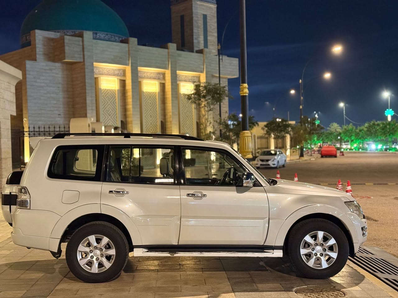 السلام عليكم
باجيرو خليجي 15
بيع + مراوس 
مكفولة فقط دحجه بالجاملغ الامامي
فول مواصفات 
فتحه 
شاشه كبيره 
كامره خلفيه 
تحكم ستيرن 
تبريد ❄️+ تدفئه
تخم تأير 
حداديه ✅ 
كشنات جلد+ كهربائي
محرك + كير مكفول 
فور ويل 
حساس خلفي 
مكان كربلاء حي المعلمين
رقم للاستفسار

‭0771 764 2565‬
