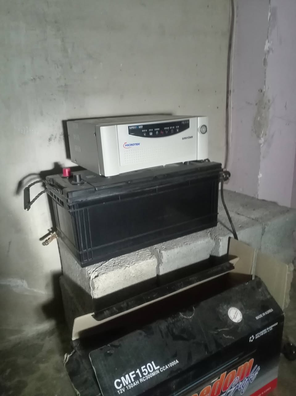 السلام عليكم ورحمة الله
عاكسه  ٤ امبير ونص هندي وكاله ضمان سنتين
وبطارية ١٥٠ امبير كوري غير مستخدمه ابد جديده
للبيع
السعر خاص


**إذا كنت صاحب هذا الإعلان وتريد حذفه لأي سبب، رجاءا أرسل رسالة إلى الدعم الفني**