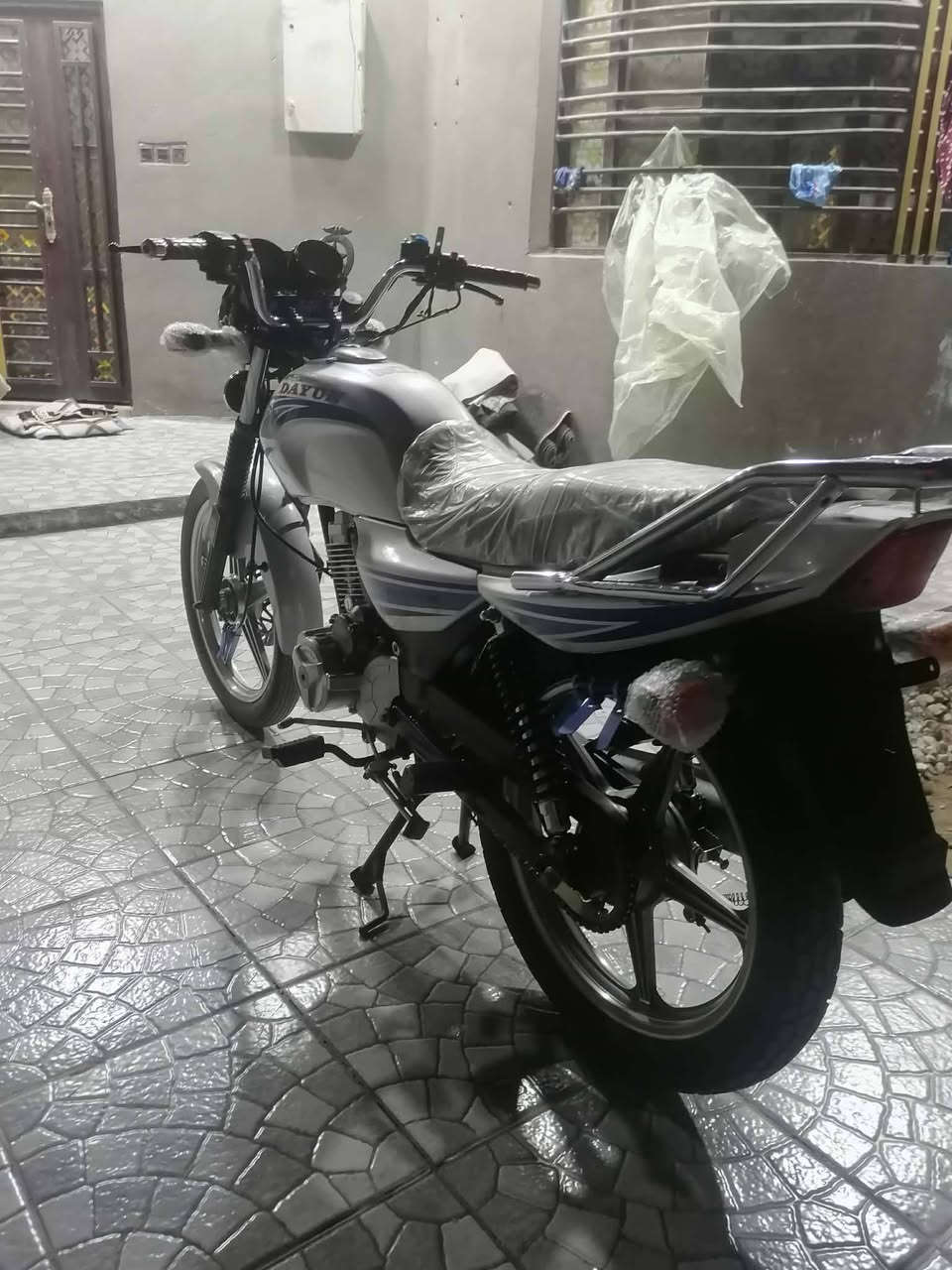 السلام عليكم دايون عضم للبيع 23.    اوراق اصوليي السعر خاص   ***********
