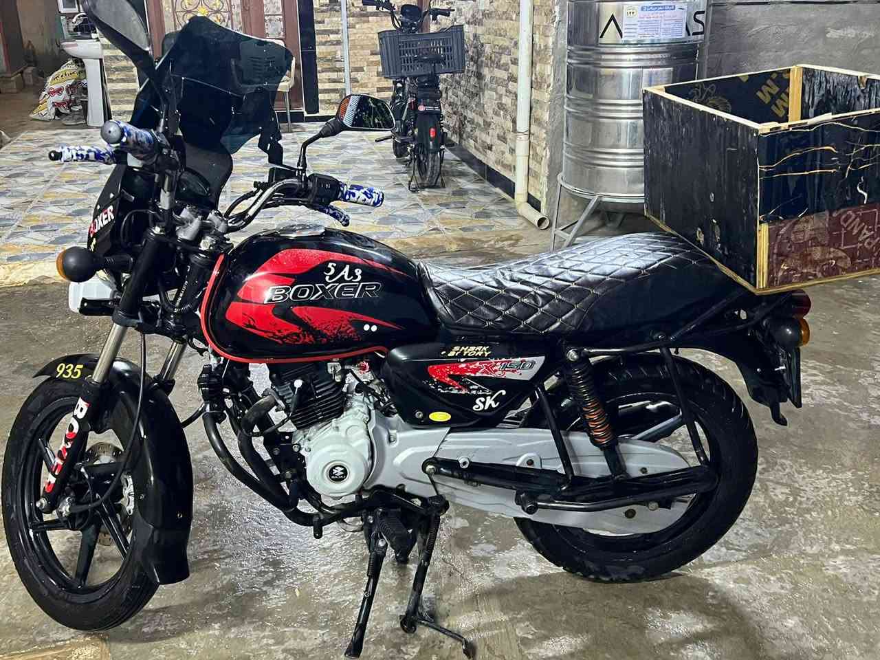 دراجة بوكسر للبيع موديل ٢٠٢٠ مكفولة من كلشي مرقمه وسنوية السعر مليون وسبعمية وبيها مجال الاستفسار على الرقم *********** العنوان ديالى بعقوبة كاطون الرازي
