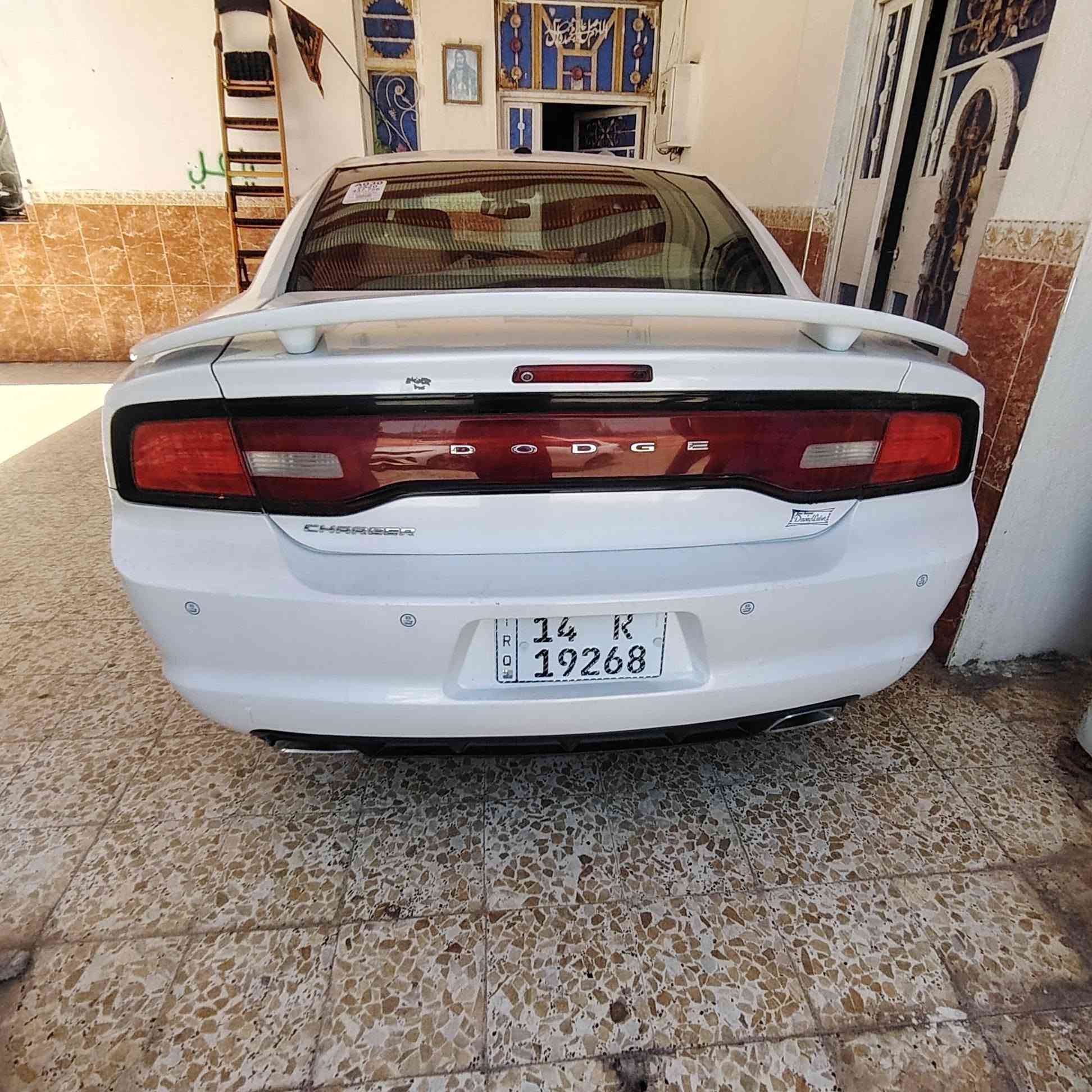 سلام عليكم من رخصت الادمن جارجر موديل ١٣ فول واحد ع واحد مكينه ٣٦٠٠ رقم بصره انكليزي تحريل مباشر سياره جاهزه من كلشي تخم تاير تبريد ثلج حداده اكسل مواصفات فول بدون حادثها جاملغ ليمن امامي بدون دواخل بيها رشات صبغ أثر تقشير بدون معجون مكان ميسان العماره سعر ١٣٥بيها مجال حك لجيه رقمي اتصال واساب ***********
