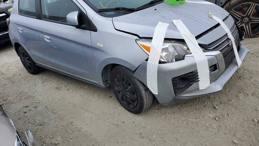 السلام عليكم ميراج موديل 2024 ضررها فقط دعامية امامي بدون ايرباك بدون دواخل
*********** بي واتساب
