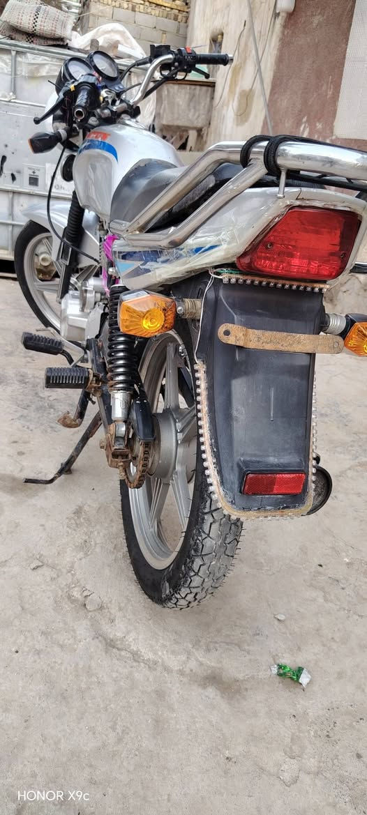 السلام عليكم دراجه للبيع دايوان عضم مديل 2018 مكفوله من عده هاي الطعجه البل تانكي كهربايات كله شغاله الدراجه حلوه كلشي ماعايزه السعر 750 
مكلف بل نشر هاذه حساب راعيه ابو فاطمة الجنابي


**إذا كنت صاحب هذا الإعلان وتريد حذفه لأي سبب، رجاءا أرسل رسالة إلى الدعم الفني**