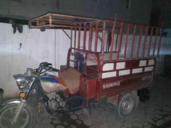 السلام عليكم طرطوره للبيع موديل 19 رمادي شارع 20 جمركه سعر مليون 300 ***********
