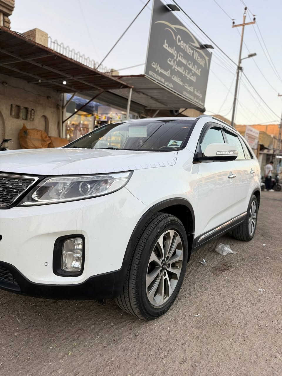 السلام عليكم سورنتو ٢٠١٤ مكفولة عدى بارد بالجنطة ٧ راكب مكينه ممفتوحةالسيارة بلادية برغي ممفتوح بيها بسمي رقم واسط السعر ١٦٠ بيها مجال مكلف بالنشر للاتصال ***********
