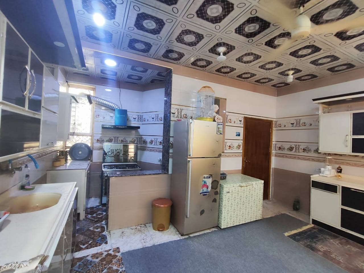 -دار للبيع بموقع ممتاز #منطقه36_نهايه شارع السيد

_الموقع ﴿نهايه شارع السيد بضهره شارع20م﴾

_المساحه﴿٢٠٠م﴾

-طابقين📍

°الطابق الاول¹﴿غرفتين+صاله+أستقبال+مطبخ خار بارد+صحيات داخليه وخارجيه+طارمه+حديقه﴾

°الطابق الثاني²﴿4غرف نوم+صحيات +أستقبال كبيره+بلكونه﴾

📍ملاحضه ﴿الطابق الثاني عوزه فقط تشطيب ولا يكلف﴾
__________________________________
__________________________________
{{#مكتب_النسائم_للعقارات_في_السماوة }}
_________________________________
#للاستفسار الاتصال📞 او مراسلتنا عبر الواتساب 📲

《 ***********🛜》
#الموقع﴿حي الحكم_شارع الصداقه_36بدايه شارع السيد مجاور صيدليه شهرزاد﴾📍

#ملاحظة: لعرض عقارك ماعليك سوى مراسلتنا 
عبر بريد 📩الصفحة او عبر الواتساب📲
{{👍#تابع_الصفحة لتصلك عروض مكتبنا 🫰🏛}}•
