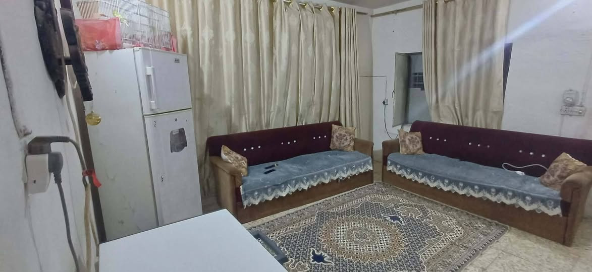 السلام عليكم
طابو صرف المساحة ١٤٤م سند مستقل الواجهة ٩ طابق ونصف ٣غرف نوم العنوان نهاية شارع المعهد قريب على مدرسة السلام 
السعر ١٣٠ مليون وفيه مجال 
للاتصال ***********
علي نعيس القريشي للعقار 
ملاحظه/ الموقع جدا مميز اضافة الى البناء قديم
