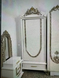 غرفة نجارة • ٨ أبواب • نضافة