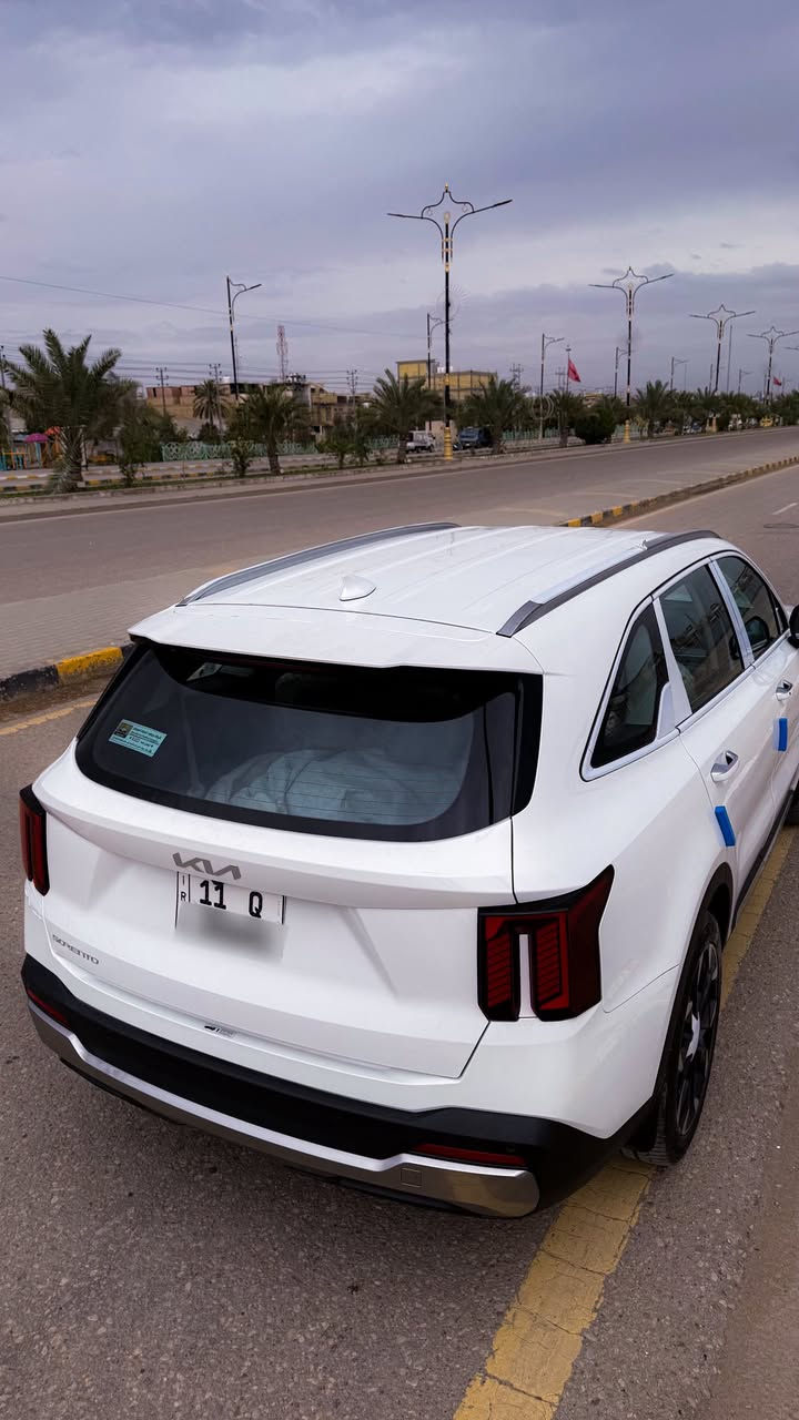 سورنتو 2024 رقم بغداد كفاله عامة
ماشية 19 الف 

١- محرك 3500cc (6)
٢-ويل 20 
٣- داتا شو 
٤-دخول ذكي بصمة وتشغيل عن بعد 
٥- سايد بريك بصمة 
٦-كراسي كهرباء 
٧-٣ قطع تبريد 
٨- شاشة متصل وتحكم كامل كار بلي واندرويد اوتو 
٩-تحكم التبريد والتدفئة شاشه 
١٠-لايت زنون مع لد نهاري 
١١- حساسات امامي وخلفي مع نظام الرادار الامامي 
١٢-بردات خلفية 
١٣-اريل نفكيتر مع نظام Gps
١٤ -مري شفط ونظام ترحيب عند الاقتراب والفتح 
١٥- تحكم كامل بالجام auto 
١٦- كير ماوس 
١٧- تبريد وتدفئة منفصل 
١٨- نظام auto hold 
١٩- نظام نزول منحدرات
٢٠- كاميرا خلفية دواره 
٢١- شحن هاتف ذكي وايرلس
٢٢- تحكم كامل للمقود ( مثبت سرعه - اوامر صوتيه - ) مع شفتات في المقود 
٢٣- اناره ليليه كامله للدواخل والابواب 
٢٤- شاشه ديجيتال متغيره 
٢٥ - صندوك كهربائي
٢٦- اربع انظمة قياده ( sports, comfort,Eco , Normal )

السيارة رقم بغداد مكفولة من البارد والتكحيل والصبغ كفاله عامة 
السياره زيرو بحاله الوكالة بعدها بلاصقات الشركة 

مكان السياره ميسان 

ما متواجد على الفيس
الشراي يتصل ويتدلل 
***********
