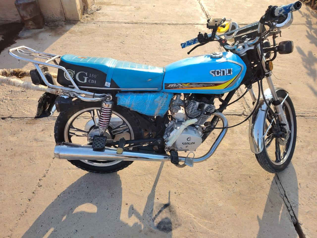 السلام عليكم للبيع دراجة
موديل 2023
 السعر 650
وبي بصمات2 عن بعد يشتغل 
 العنوان تكريت شارع الاحتفالات 
رقم الهاتف ***********
