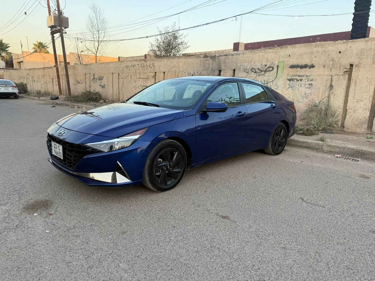 السلام عليكم عندي سياره
هيونداي إلنترا 2023– وارد أمريكي

Hyundai Elantra 2023
رقم اربيل دولي ب اسمي تحويل مباشر 

ماشيه 44 Mi

الضرر: موضح في الصور

المواصفات الكاملة

 • شاشة كبيرة

 • ويل كب 

 • شحن وايرليس

 • صندوق كهرباء

 • لايتات زينون

 • بكلايت LED

 • حساسات أمامي وخلفي

 • سستم سماعات 

 • تشغيل عن بعد

 • رادار أمامي وخلفي

 • إشارة ترحيب

 • بصمة أبواب وبصمة تشغيل

 • مانع انزلاق

 • 3 أنظمة قيادة

 • سايد بريك كهربائي

 • شاشة متصلة

 • تثبيت مسار

 • تبريد بيانو

السعر 134 وبيه مجال بسيط حق الجيه 

العنوان : بغداد 

للتواصل ***********
