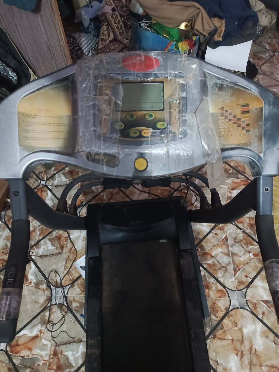 سلام عليكم جهاز جري عاطل للبيع ماعرف شبيه السعر 100 
مكان ناصريه ***********
