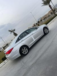 سوناتا • ٢٠١٣ • مقاعد جلد