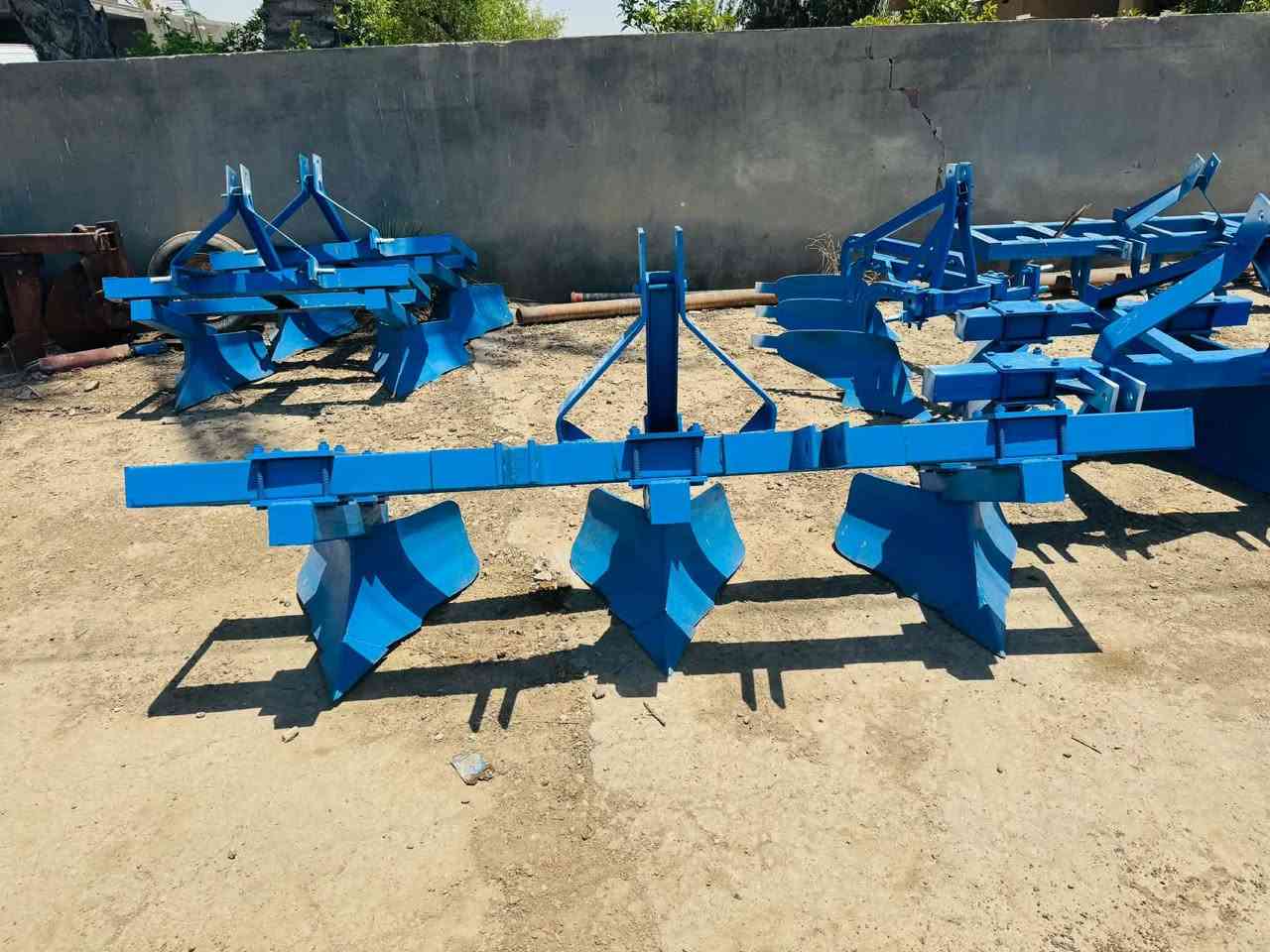 للبيع معدات زراعيه شغل درجة اولى معمل وحداده النعيمي للمعدات الزراعيه بأدارة عبادي النعيمي المكان بغداد المحموديه سريع الدولي الجسر الرابع *********** ***********
