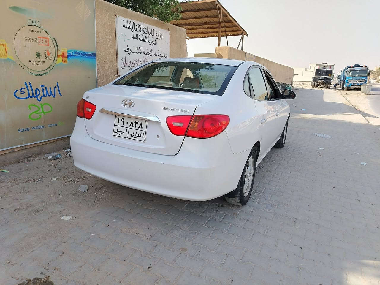 سلام عليكم سياره النترا ٢٠١١ بيها قطعتين باب السائق والحاملغ الامامي جه السائق حداديه جديده السعر ١٠٣   رقم الموبايل ***********
