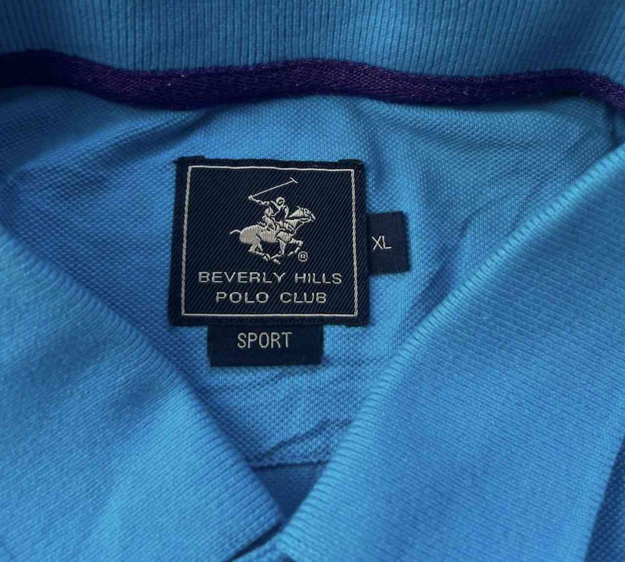 Beverly Hills Polo Club 
(پولو بيفرلي هيلز)
قُطن 100% بنسيج الـ "Pique" الشهير لقمصان البولو (النسيج المُحبّب الحجرب، الذي يسمح بمرور الهواء).

القياس XL 
عُرض الصَدر 58 _ الطول 73 _ وزن 90_95.


**إذا كنت صاحب هذا الإعلان وتريد حذفه لأي سبب، رجاءا أرسل رسالة إلى الدعم الفني**