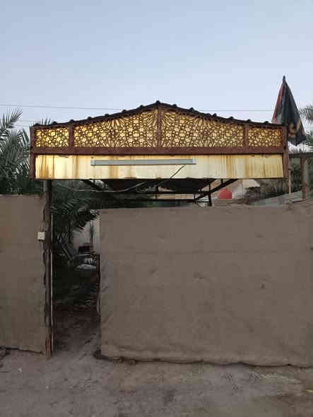 سقيفه للبيع طول 8 متر عرض 3وربع
حديد ثقيل ***********
