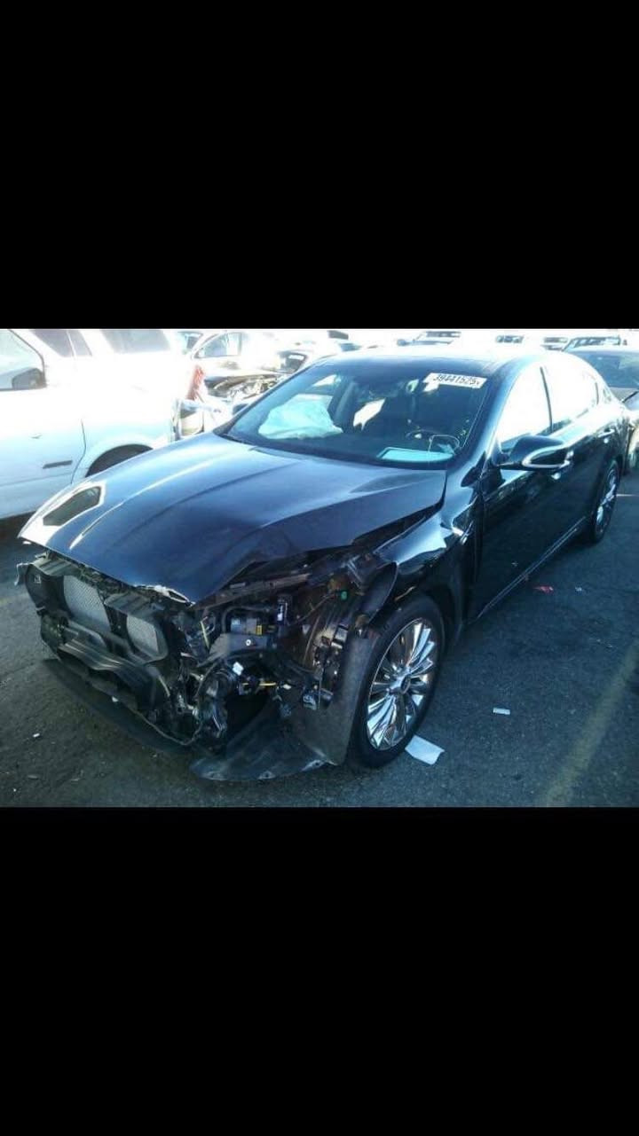 سلام عليكم كيا كوريس موديل 2015
وارد امريكي حادثه كما موضح ب المنشور  وصار بيه بارد ب الباب العبري فول مواصفات 1/1 مكينة 8سلندر المرغوب السياره خير من الله كاملة عل الاخير مكان الامين الثانية السعر 147 ***********
