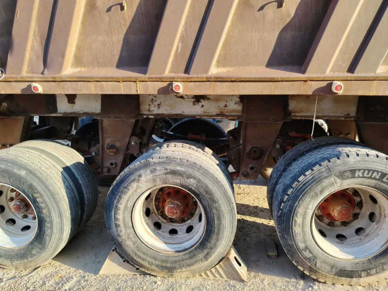 نساف ذرعه ٣١ استندر مع التعلاوه ٣٧ جك مكفول شاصي مكفول مكفوله من ميله عربانه كبل للشغل سعر ١٤٠ بيهه مجال مكلف بلنشر للإستفسار ***********
