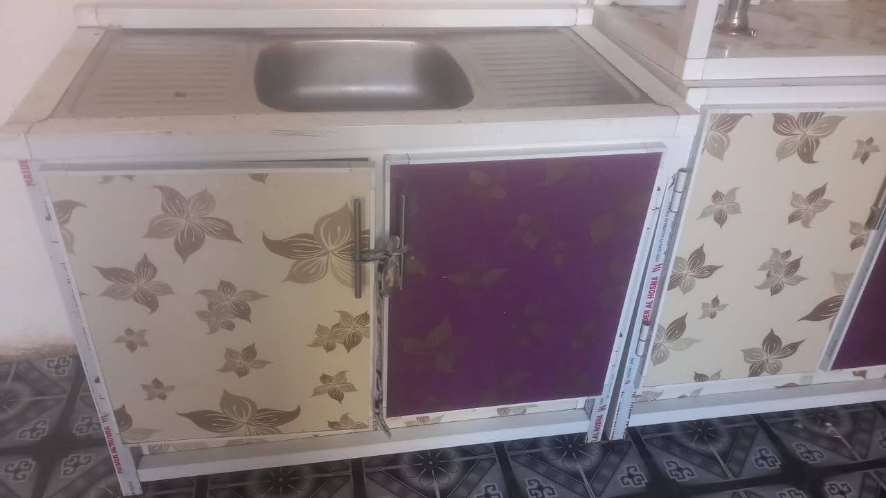 سلام وعليكم كاونتر للبيع نضيف مابي اي كسر السعر ‏‪300وبي مجال العنوان الصويره الاستفسار اتصل‏‪***********‬‏
