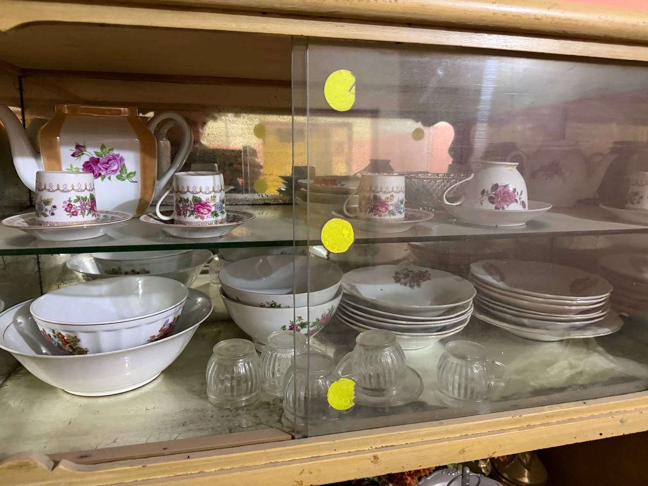 سلام عليكم
غراض بيت قيم واخذ 
الثلاجه جديده ب١٥٠ الف قفلل
***********
