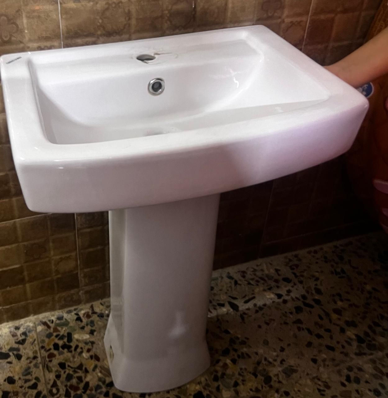 السلام عليكم مغسله للبيع بيها فطر سطحي من جها الخلاط بس ممئثر عليها استعمال قليل سعر٣٠  وبي مجال


**إذا كنت صاحب هذا الإعلان وتريد حذفه لأي سبب، رجاءا أرسل رسالة إلى الدعم الفني**