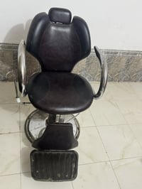 كرسين نظيفين • كراسي