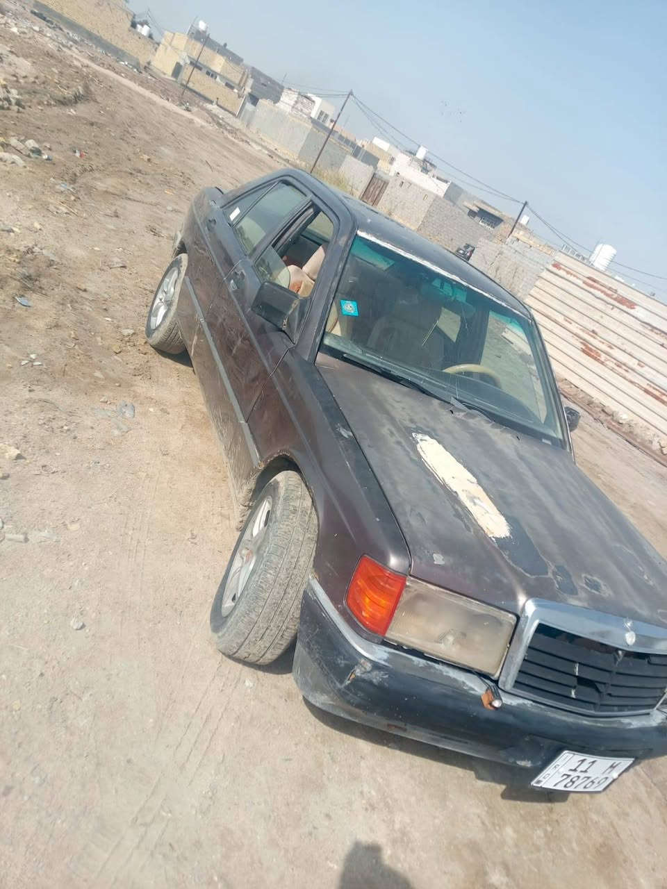 مارسيدس 190 رقم بغداد دولي. بسمي سنويه جديده مكينه ونجي.  سعر 28 المكان ناصريه مركز ***********
