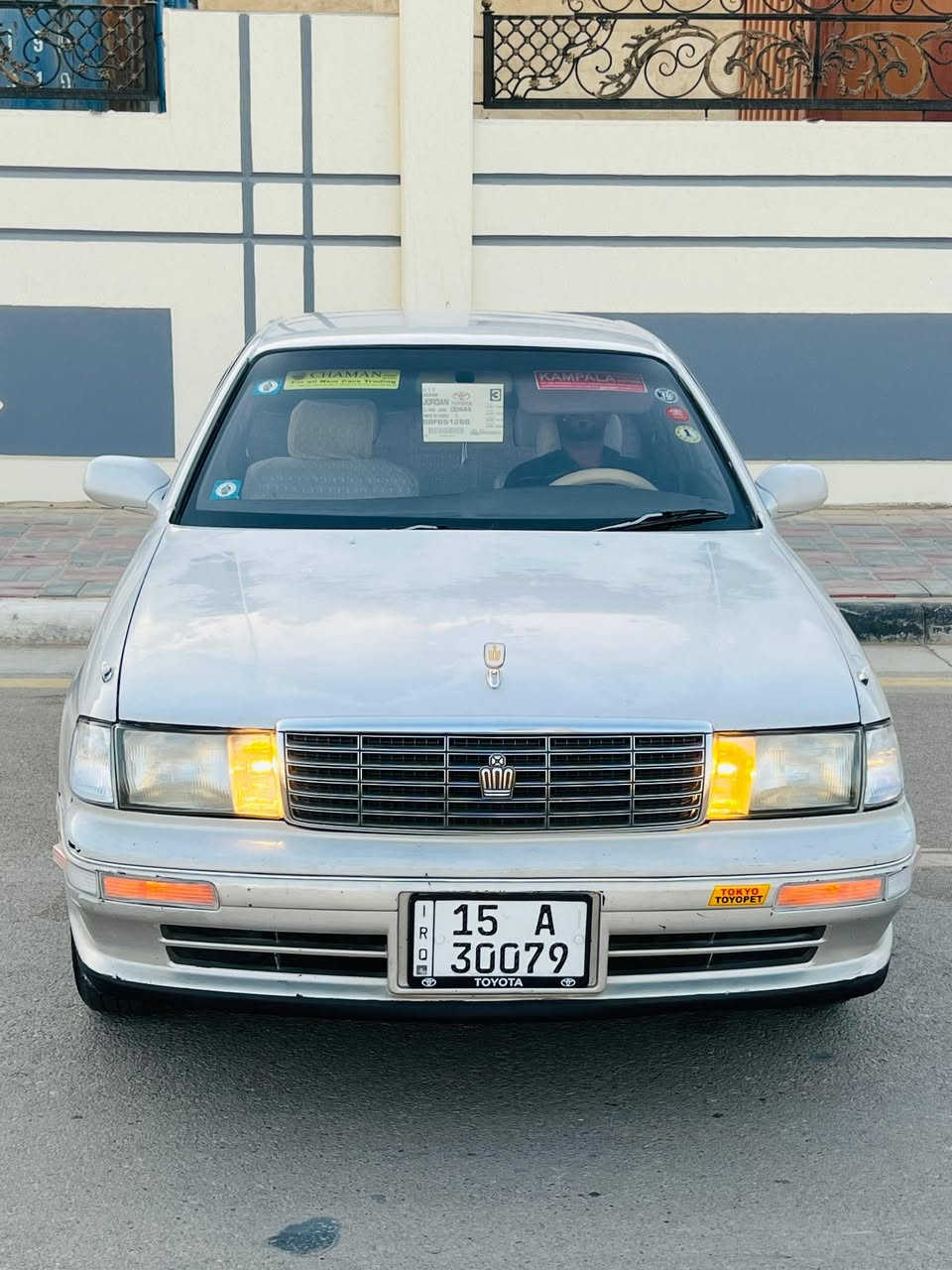 السلام عليكم بطه منفصل للبيع موديل 1995 رقم انبار سنويه 2030 كير ومكينه 2500 السياره كفاله عامه من الكصه ونقل جثه ولعيب شرعي ولصوليات والخياس والضربه السياره جاهزه مجهزه من حداديه تخم تاير كهربائيات تبريد غرفه جديده مدوشمه ثلاجه خلفيه العنوان كربلاء السعر 59  وبيها مجال للشراي للاستفسار على الرقم ***********
