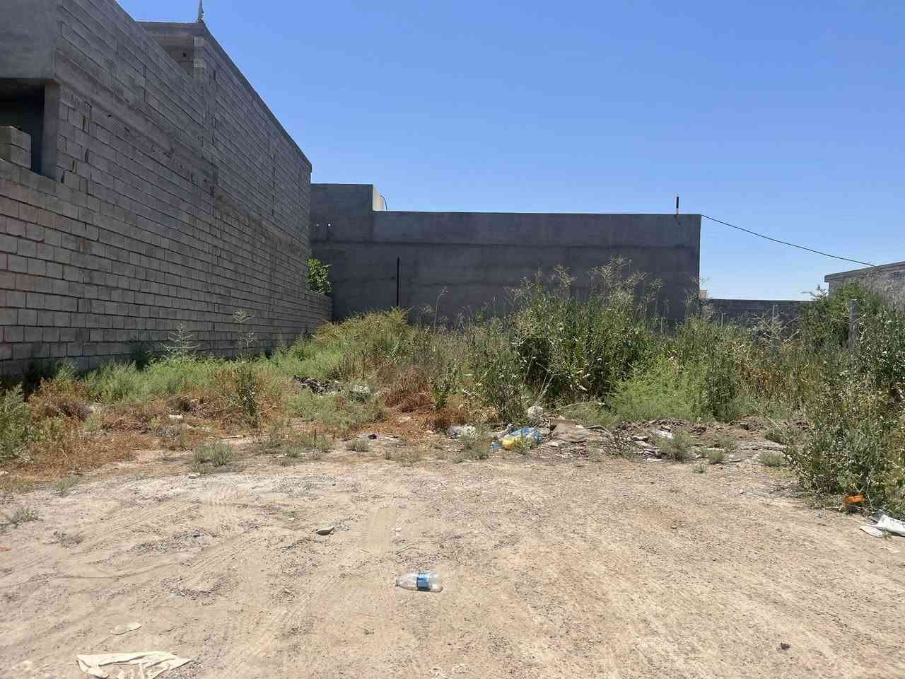للبيع قطعة ارض سند زراعي سكنية 

الموقع - حولي البعنون - خلف مدرسة القلم الاهلية مباشر  

المساحه ٤٠٠ متر 

السعر ٤٧ مليون وبيه مجال 

الواجهه ١٢ متر 
النزال ٣٣ متر 
الشارع ٧ متر 
للاستفسار اتصل 
٠٧٨١٠٥٩٦٥٠ - ***********
