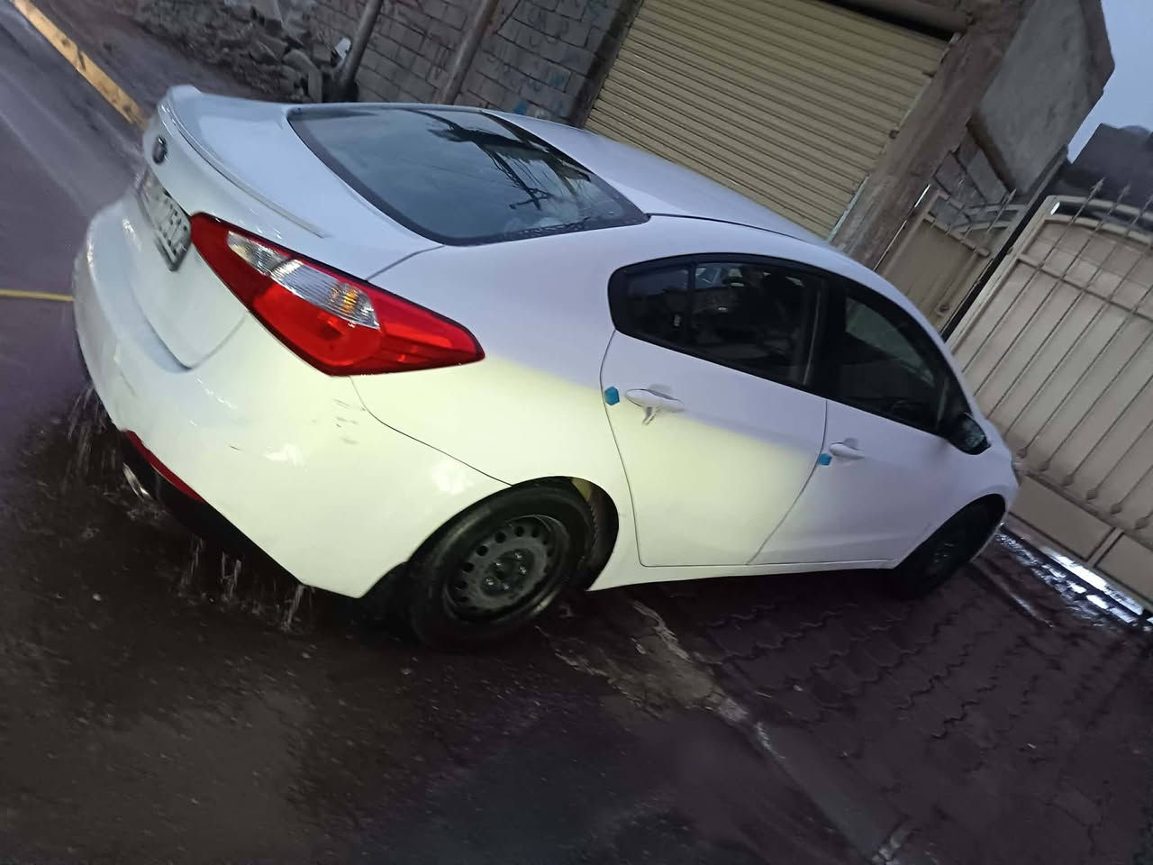 السلام عليكم سيراتو موديل 2014 بسمي كير مكينه بشرط لا صرف ولا بخار بيها فقط بارد رايد مراوس ويه النترا او فورتي تكسي ***********
