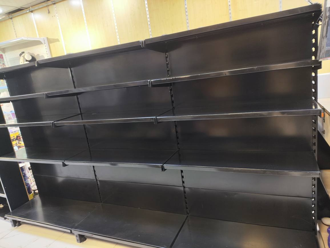 رفروف حديد للبيع
ارتفاع الرف الكامل هو 1,60 م
وعرض 8 سم 
قياسات الرف الواحد المتحرك 
الطول 90 سم
 عمق 30 سم 
.
طول الرف الكلي هو 2,80 م
السعر 360 الف 
للاستفسار 
***********
